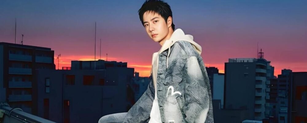 15 Wang Yibo on set during drama filming