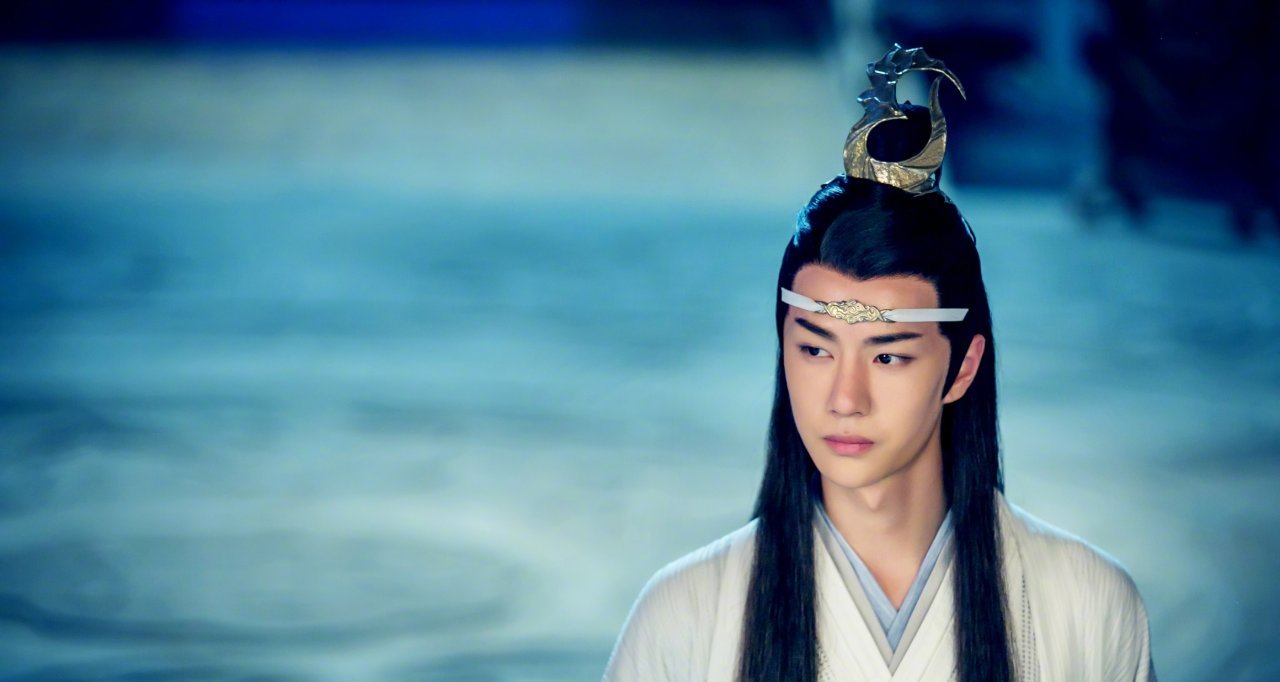 Lan Wangji character analysis explaining the symbolism of his white robes and forehead ribbon